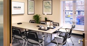A luxury private office space to rent at 13 Hanover Square in Mayfair